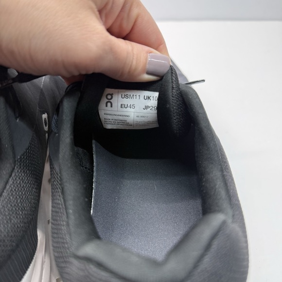 On Cloudrunner Eclipse Frost Men's Running Shoes Size 11 Black And Grey - Picture 7 of 10